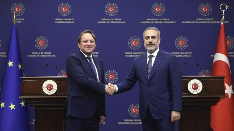 Dışişleri Bakanı Fidan: Vize serbestisi çok kolay hayata geçirilebilir