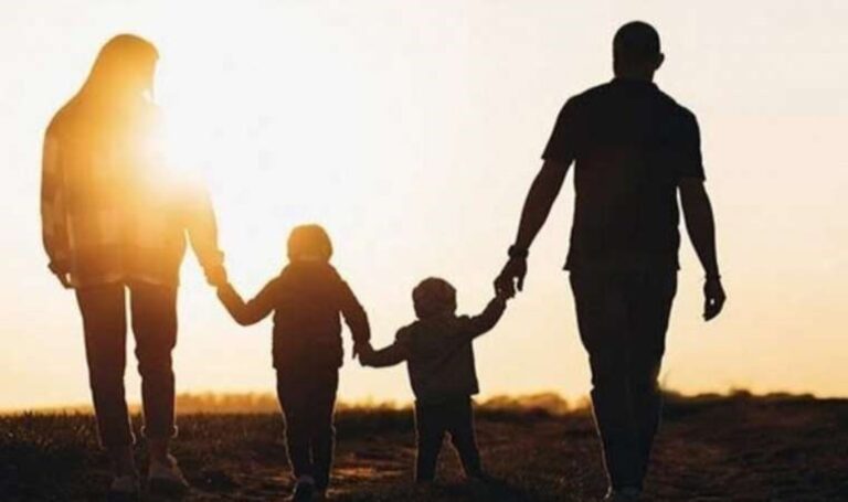 Hayatı Boyunca Ailesiyle Birlikte Yaşamak İsteyen 4 Kadın Burcu: Bu Burçlar Hayatlarını Aile Birimiyle Geçirecek – Son Dakika Astroloji Haberleri