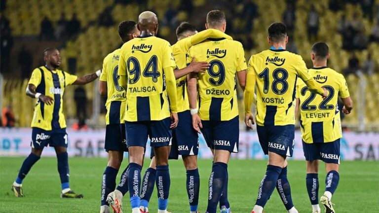 Fenerbahçe Yıldızı'nın karısından veda metinleri: 2 maçtan sonra gidelim