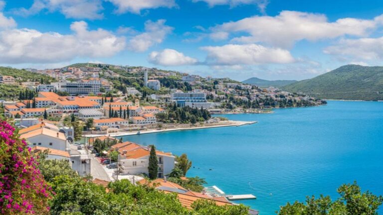 Kıbrıs'ın kuzeyine gitmeden önce ne bilmeniz gerekiyor? Ne zaman, TRNC'ye nasıl ulaşılır? Ulaşım nasıl?