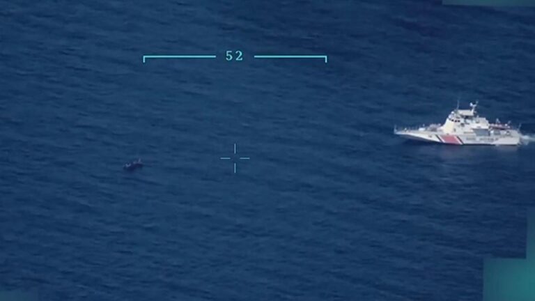 Türk Sahil Güvenlik takımları Yunanistan tarafından yönlendirilen düzensiz göçmenleri kurtardı