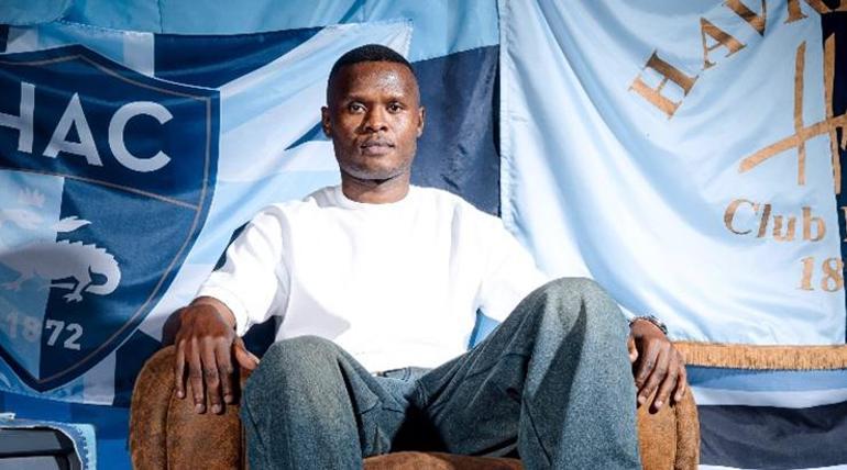 Eski Fenerbahçe Mbwana Samatta oyuncusu, imzaladı